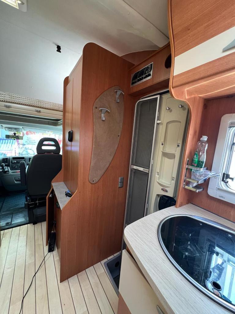 Camper Rent Motorhome Albanian Tirana Exterior foto